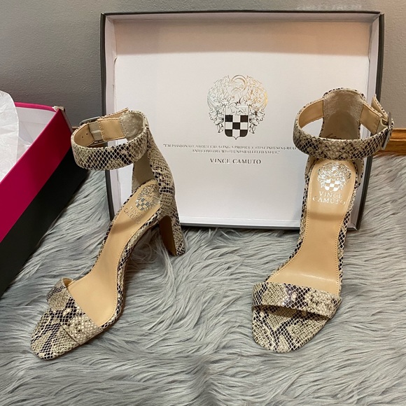 FLASH SALE Vince Camuto Bendiva Snakeprint Heels - Picture 3 of 12